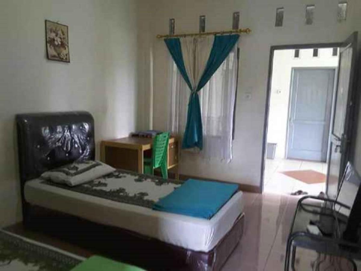 Parit  Penginapan Syariah מראה חיצוני תמונה