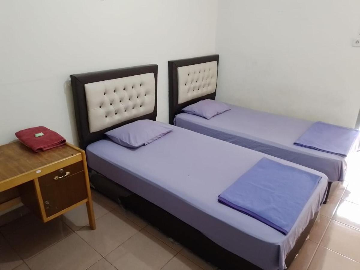 Parit  Penginapan Syariah מראה חיצוני תמונה