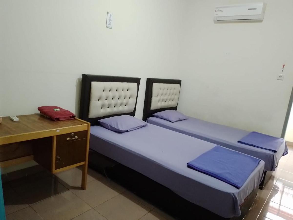 Parit  Penginapan Syariah מראה חיצוני תמונה